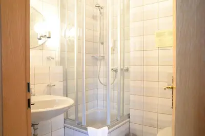 Ein Badezimmer in der Unterkunft Waldhotel Twiehaus Garni