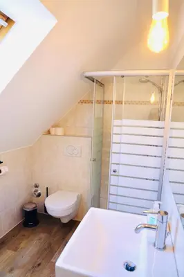 Ein Badezimmer in der Unterkunft Apartments Meerzeit C