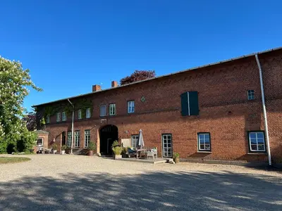 Das Gebäude in dem sich die Ferienwohnung befindet