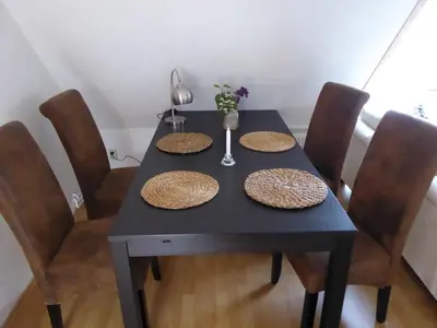 Ein Sitzbereich in der Unterkunft Ostseeferienwohnung Storchennest