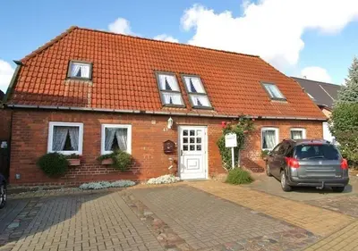 Das Gebäude in dem sich die Ferienwohnung befindet
