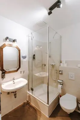 Ein Badezimmer in der Unterkunft Ferienwohnungen am Holstentor