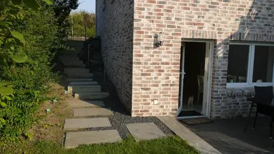 Ein Garten an der Unterkunft Studio im Haus in Seenähe