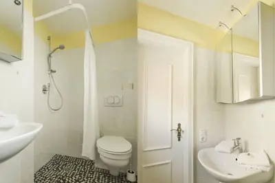Ein Badezimmer in der Unterkunft Das Sonnenblumenhaus