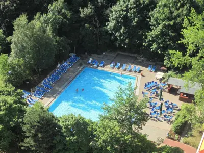 Der Swimmingpool an oder in der Nähe von Seeblick Apartment - in Plaza (Maritim) Residenz