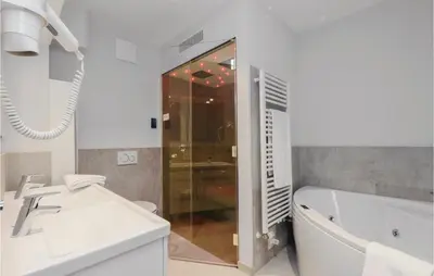 Ein Badezimmer in der Unterkunft Priwallpromenade 1, Whg 4