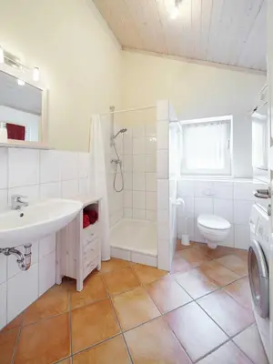 Ein Badezimmer in der Unterkunft (BIR16) Villa Bullerbü