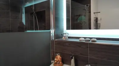 Ein Badezimmer in der Unterkunft Ferienwohnung Südterrasse mit Kamin Bj 2019