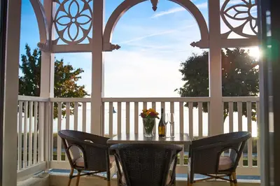 Ein Balkon oder eine Terrasse in der Unterkunft Villa Ocean Time