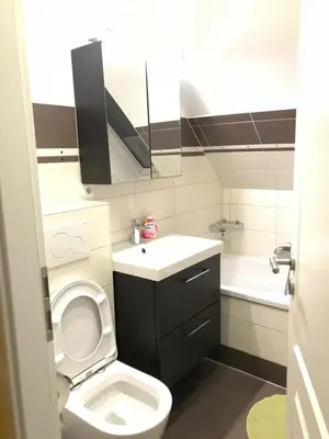 Ein Badezimmer in der Unterkunft Ferienwohnung am Uniklinik
