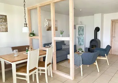 Ein Sitzbereich in der Unterkunft Hygge - skandinavisch mit Kamin und Sauna