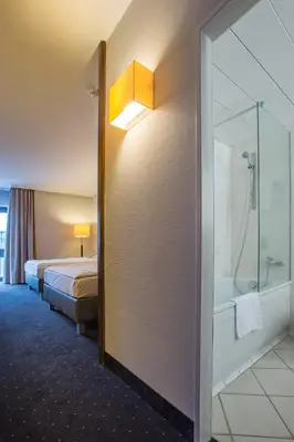 Ein Badezimmer in der Unterkunft Park Inn by Radisson Lübeck