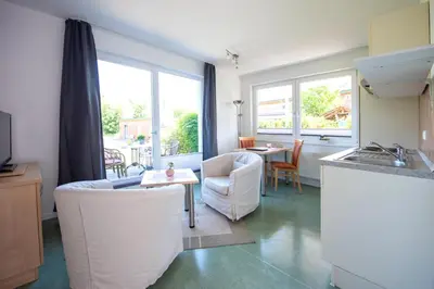 Küche/Küchenzeile in der Unterkunft De Kanalkieker Apartmenthaus Meier