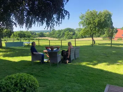 Ein Garten an der Unterkunft Ferienwohnung 2 Hof Flüh