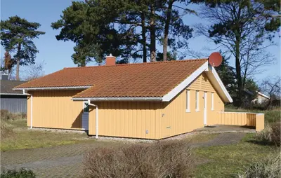 Das Gebäude in dem sich das Ferienhaus befindet