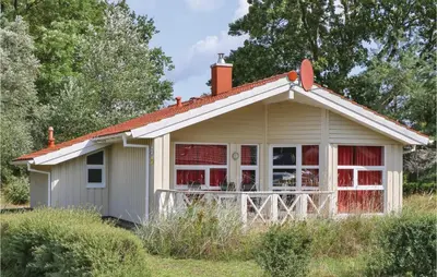 Das Gebäude in dem sich das Ferienhaus befindet