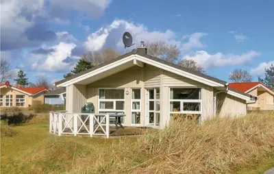 Das Gebäude in dem sich das Ferienhaus befindet