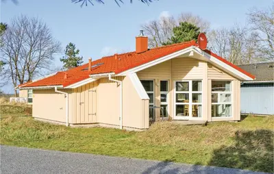 Das Gebäude in dem sich das Ferienhaus befindet