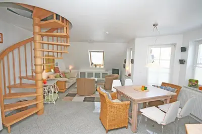 Ein Sitzbereich in der Unterkunft Ferienwohnung Kurparkhöhe