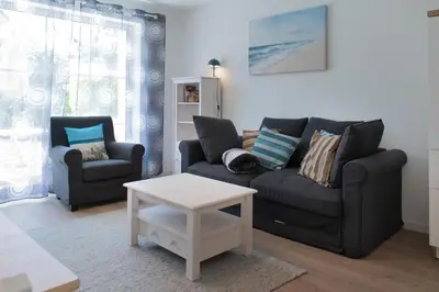 Ein Sitzbereich in der Unterkunft Ferienwohnung Kurpark-Residenz App. 5