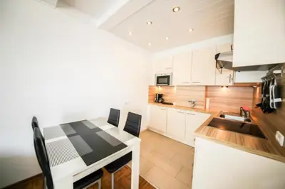 Küche/Küchenzeile in der Unterkunft Ferienwohnung Sandburg