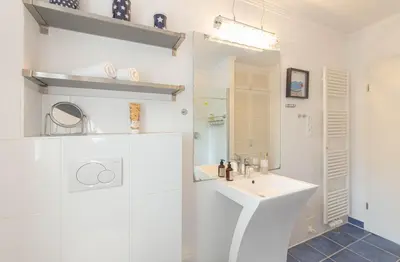 Ein Badezimmer in der Unterkunft Ferienwohnung Schmetterlingsgarten