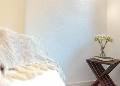 Ein Bett oder Betten in einem Zimmer der Unterkunft Ferienwohnung Seeblick