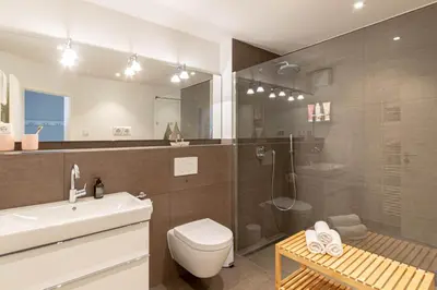 Ein Badezimmer in der Unterkunft Ferienwohnung Strandvilla Augustusbad App. 18