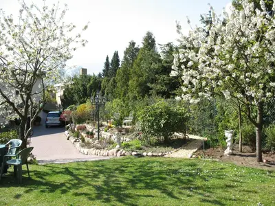 Ein Garten an der Unterkunft Uni - Lübeck Appartement