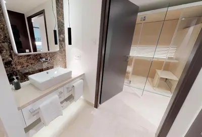 Ein Badezimmer in der Unterkunft White Pearl Apartment 2.09