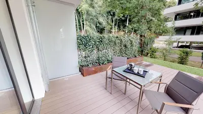 Ein Garten an der Unterkunft White Pearl Apartment 0.11