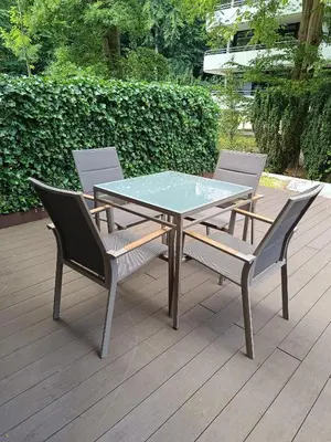 Ein Garten an der Unterkunft White Pearl Apartment 0.12