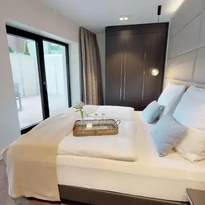 White Pearl Apartment 0.06