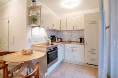 Küche/Küchenzeile in der Unterkunft (ARW3) - Ferienwohnung Kossmann