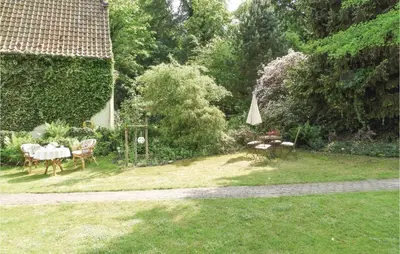 Ein Garten an der Unterkunft Holiday Apartment In Lubeck