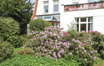 Ein Garten an der Unterkunft Holiday Apartment In Lubeck