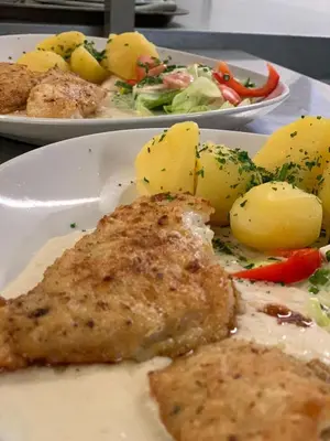Essen im Hotel oder in der Nähe
