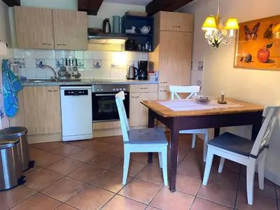 Küche/Küchenzeile in der Unterkunft Landhaus Woltersmühlen bei Scharbeutz