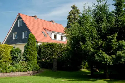 Ein Garten an der Unterkunft Gönndyr