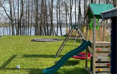 Ein Kinderspielbereich in der Unterkunft Cozy Home In Krems Iiwarderbrück