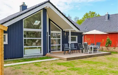 Das Gebäude in dem sich das Ferienhaus befindet