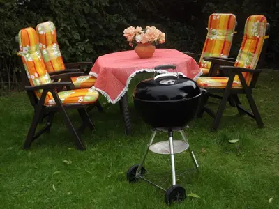 Ein Garten an der Unterkunft Ferienwohnung Ostseenähe