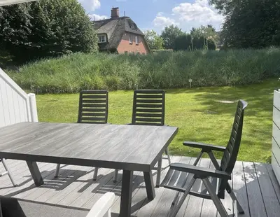 Ein Garten an der Unterkunft Ferienhaus Sonnenblick