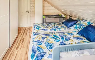 Ein Bett oder Betten in einem Zimmer der Unterkunft Stunning Home In Krems Iiwarderbrück