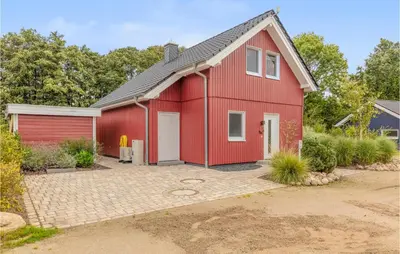 Das Gebäude in dem sich das Ferienhaus befindet