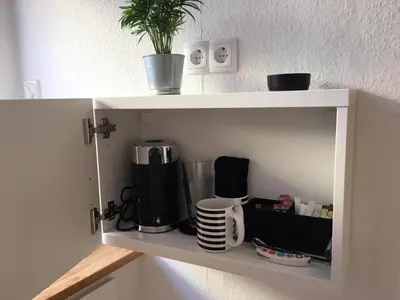 Kaffee-/Teezubehör in der Unterkunft zentral gelegenes Ferienzimmer Möllner Seestrasse