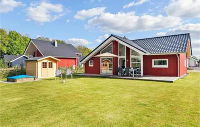 Das Gebäude in dem sich das Ferienhaus befindet