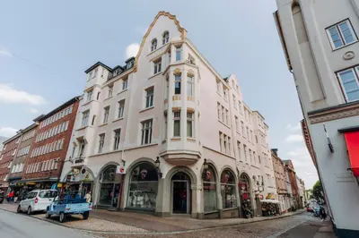 Das Gebäude in dem sich die Ferienwohnung befindet