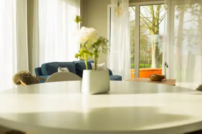 Ein Sitzbereich in der Unterkunft Lot Lodge Travemünde