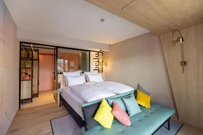 Ein Bett oder Betten in einem Zimmer der Unterkunft The Flamingo